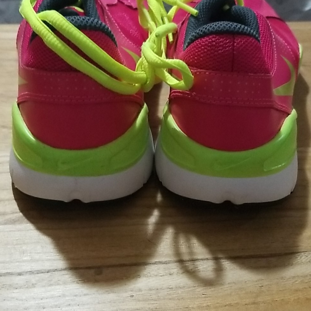 Womens pink and lime nike - Picture 4 of 8